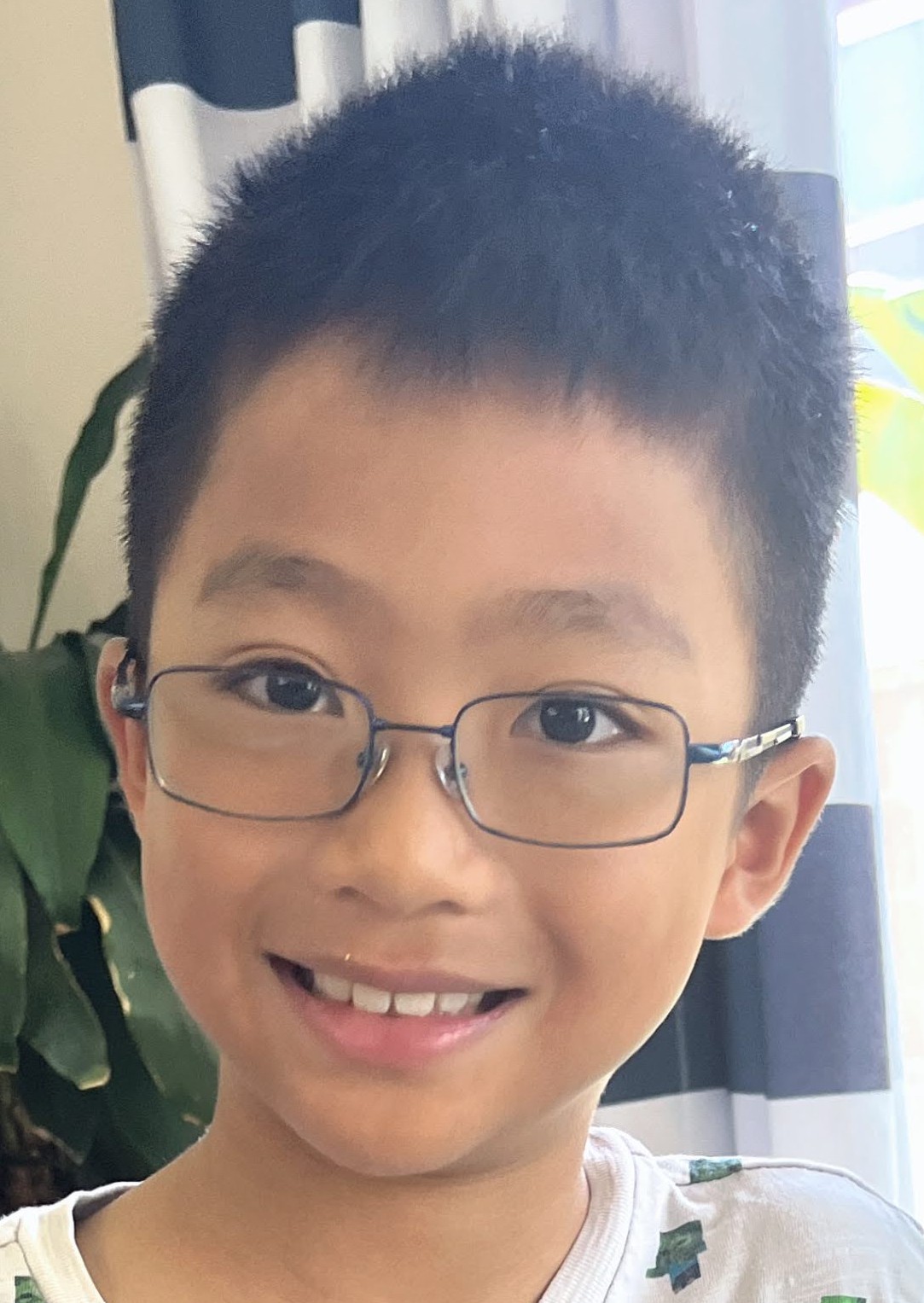 Leo yim Maker Picture